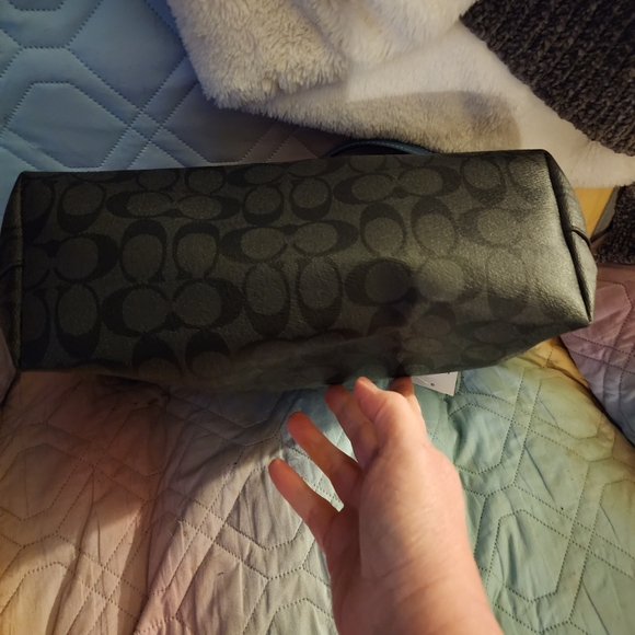 Brand new Coach purse - Picture 3 of 6